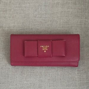 Prada Women's Rose Wallet with Bow Accent